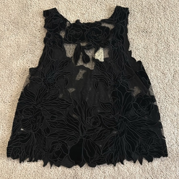 Anthropologie Floral Appliqué Tank Top | Size XS | Black | Sold Out online - Picture 5 of 6